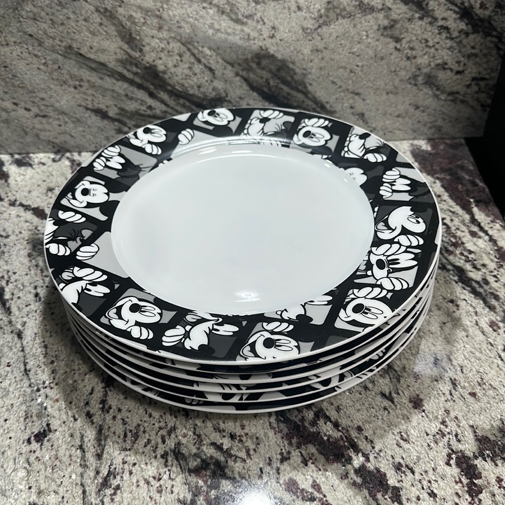 Disney Mickey Mouse Plates